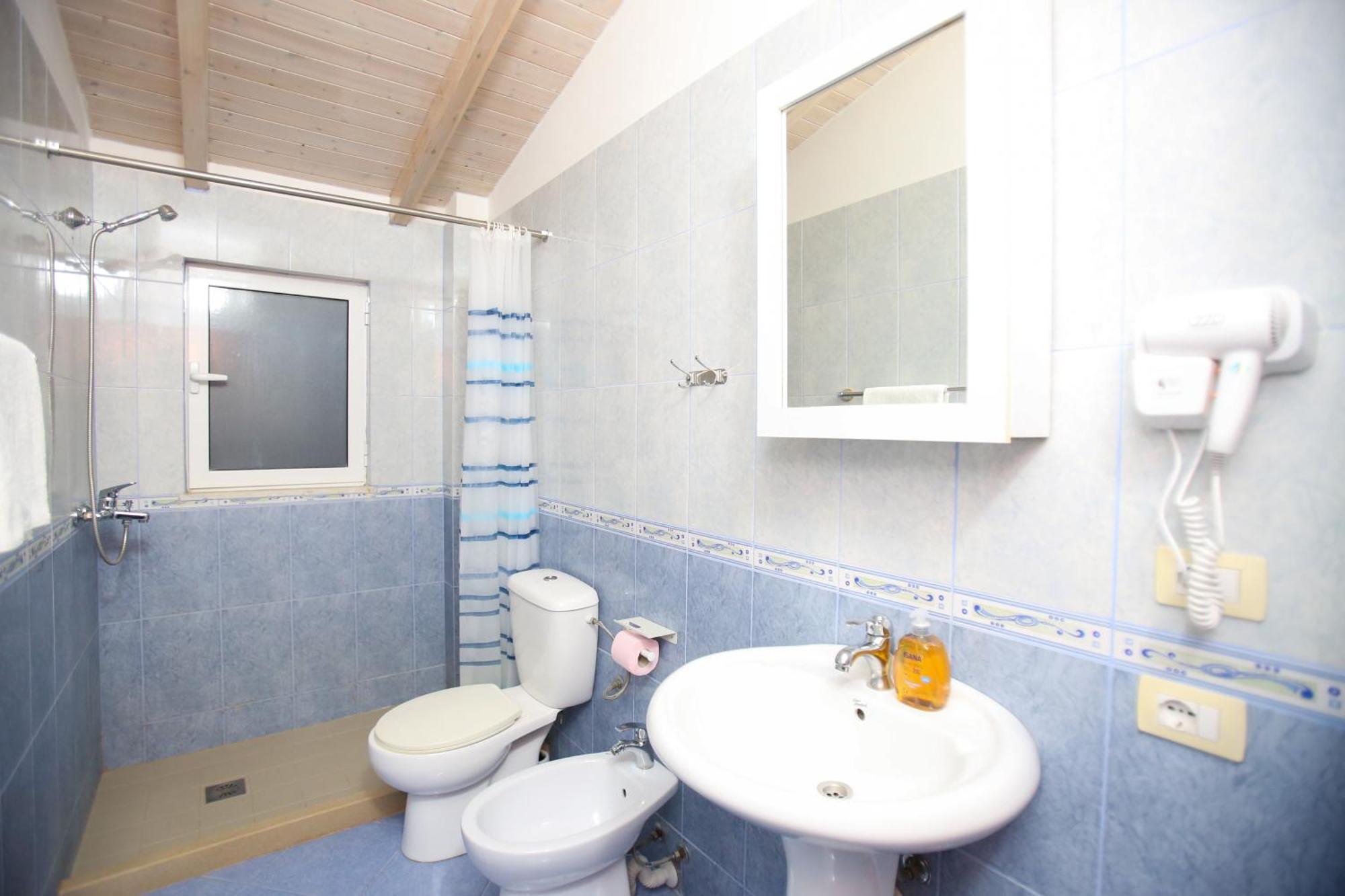 Appartamento Ionian Seaview Himare Esterno foto