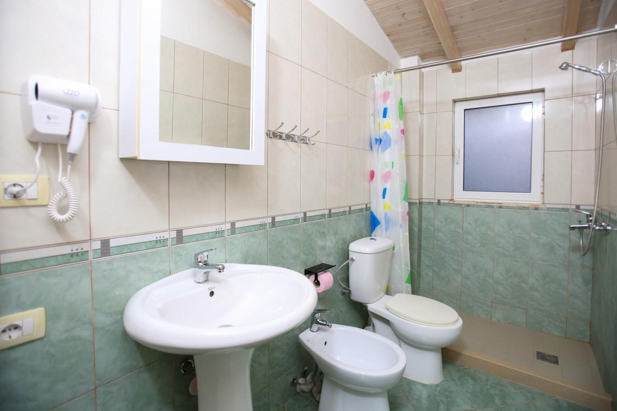 Appartamento Ionian Seaview Himare Esterno foto