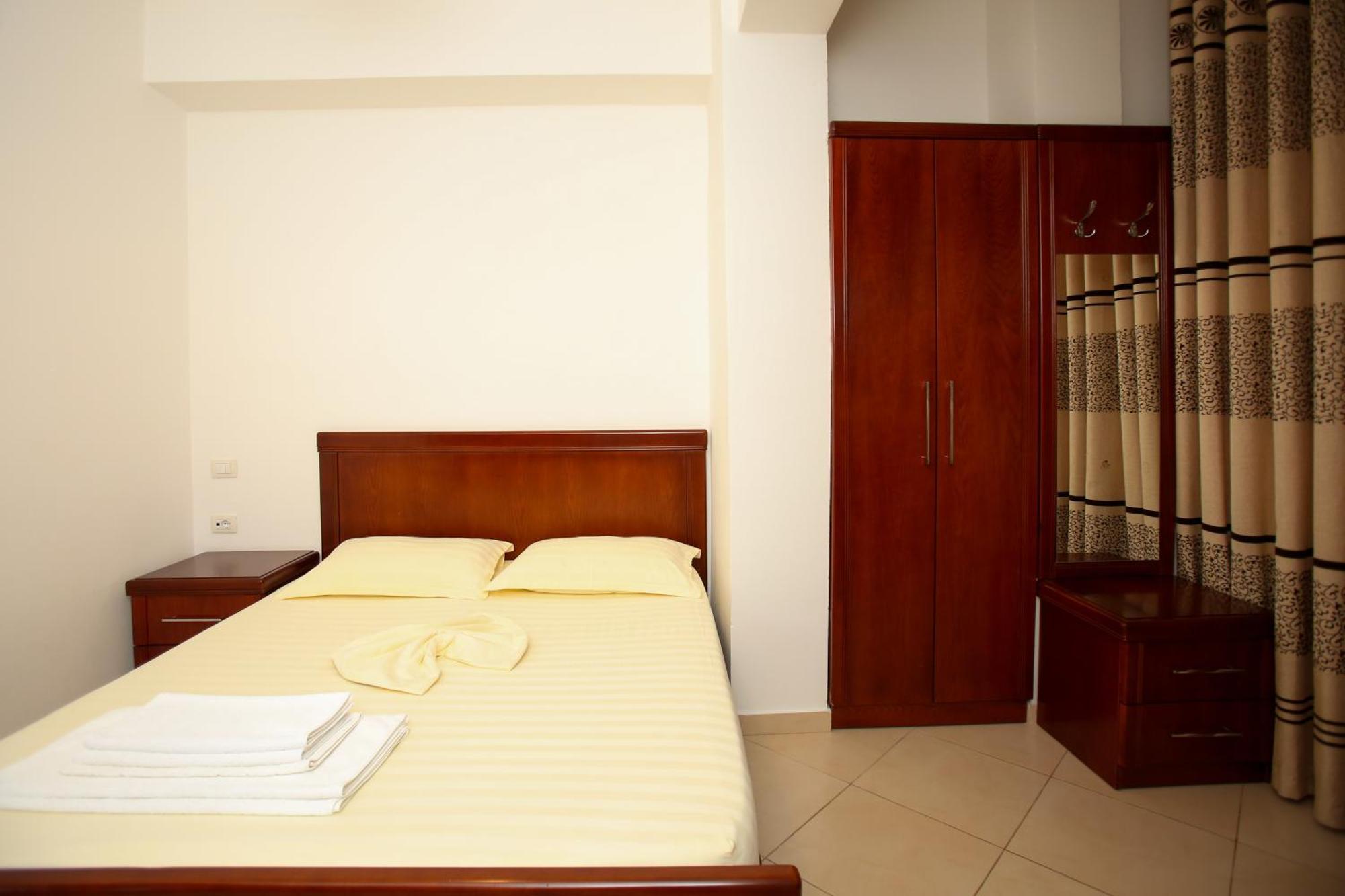 Appartamento Ionian Seaview Himare Esterno foto