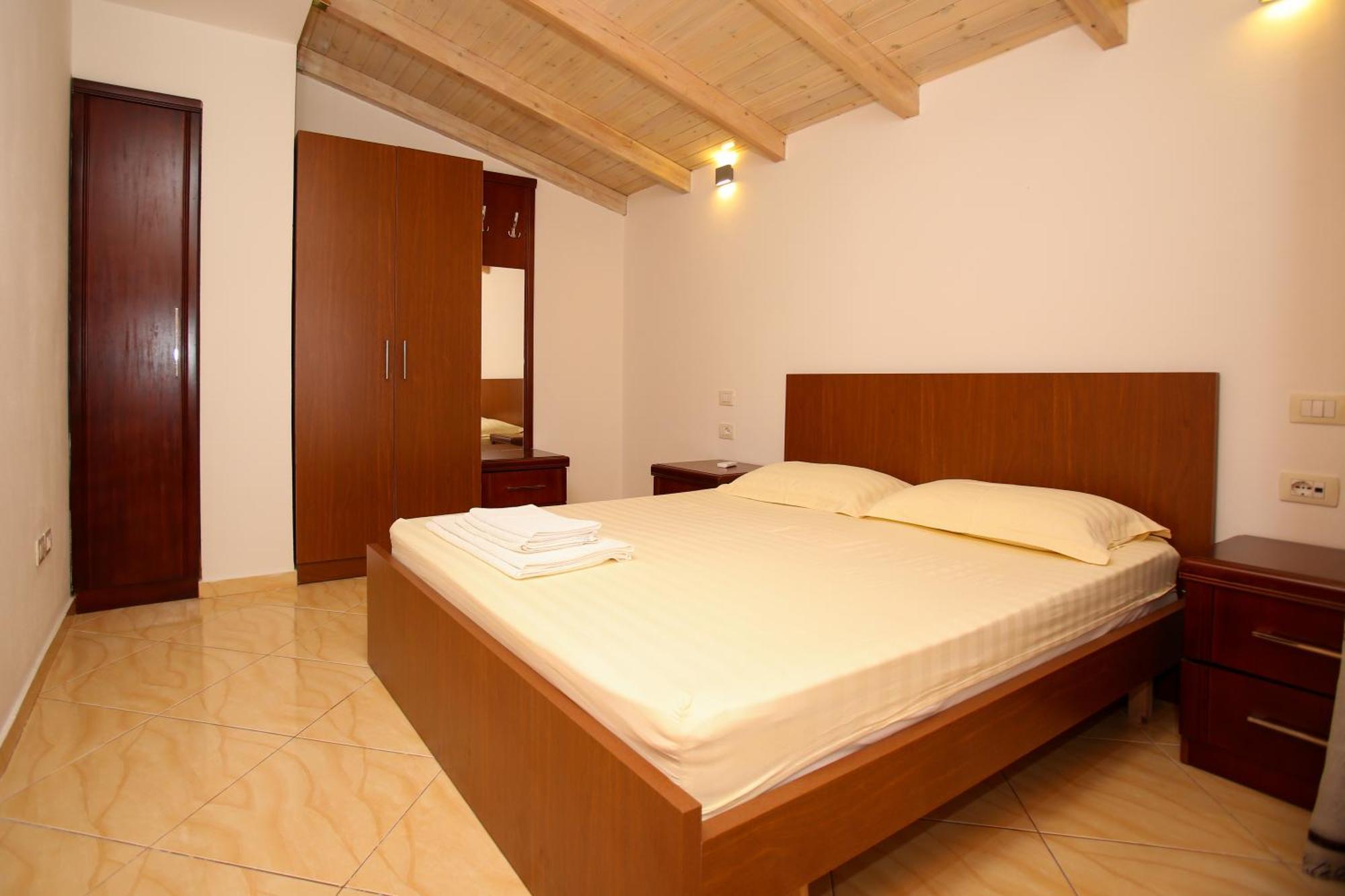 Appartamento Ionian Seaview Himare Esterno foto